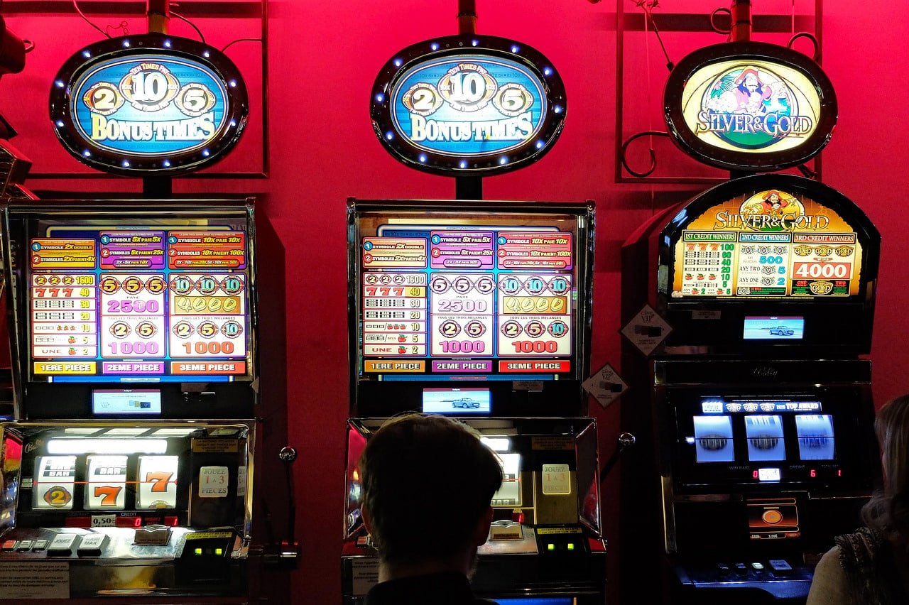 Filipino player joining a live baccarat table on a smartphone